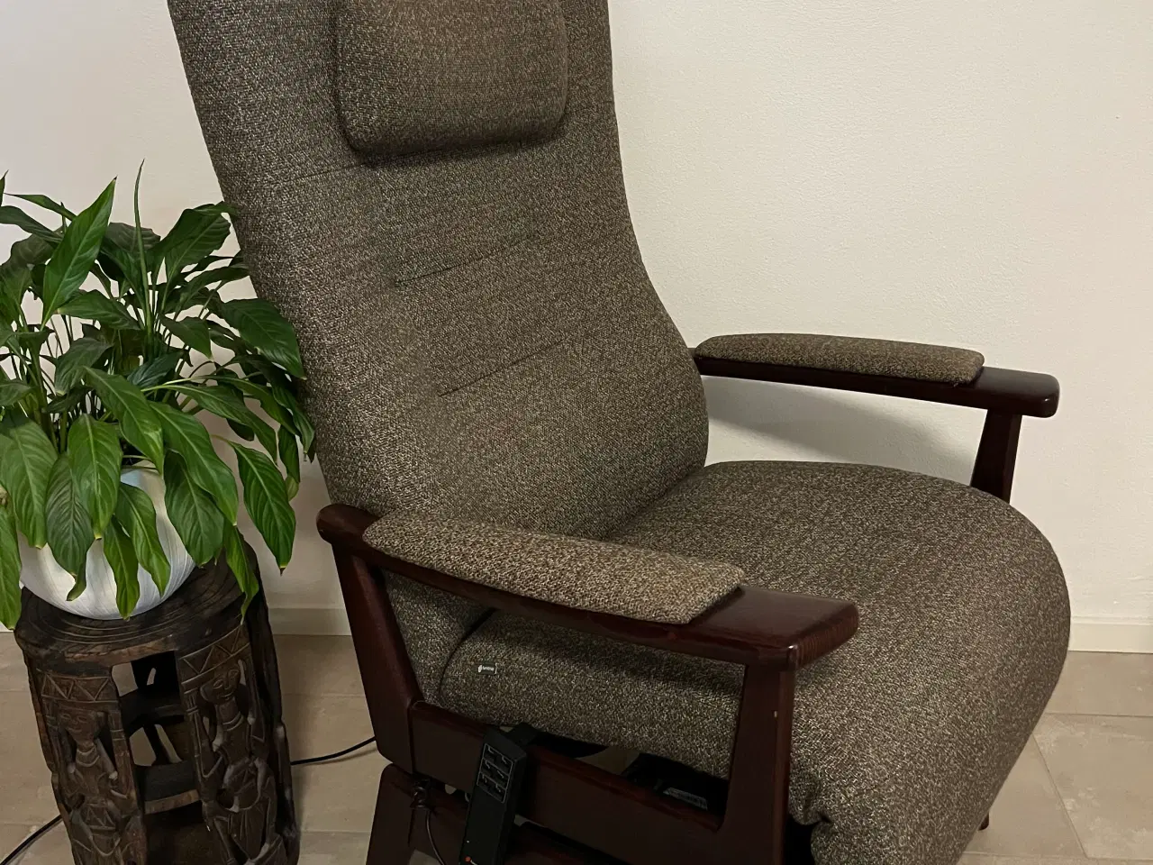 Billede 1 - Farstrup Otiumstol med mange funktioner. 