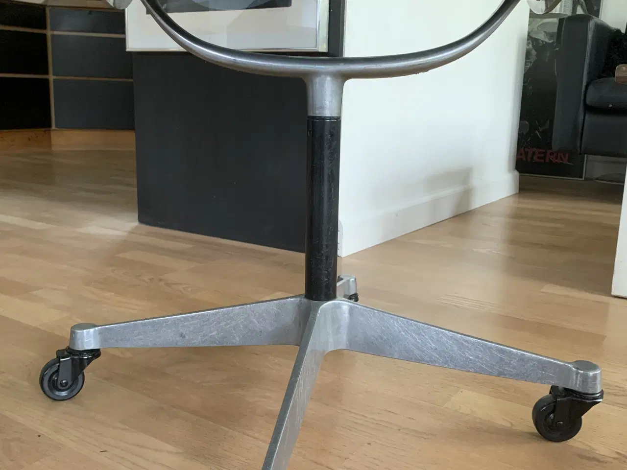 Billede 4 - Eames, EA-105  