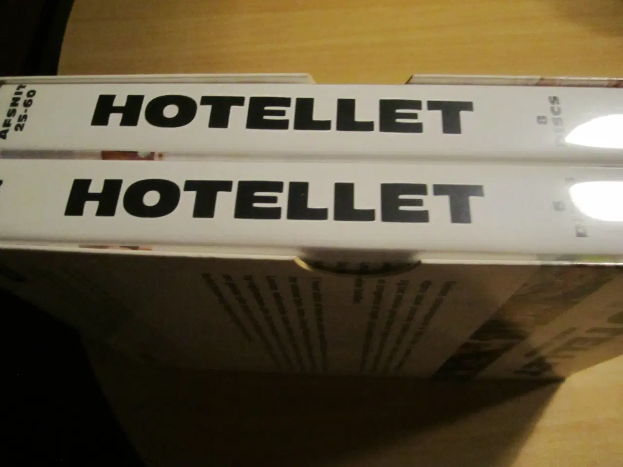Billede 3 - HOTELLET. HELE SERIEN.