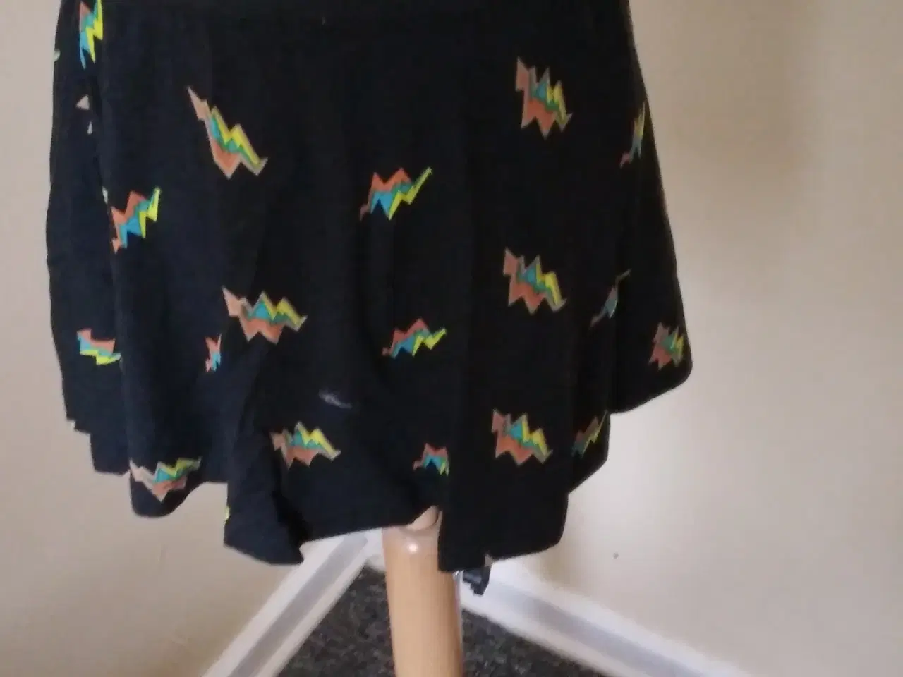 Billede 5 - Pigetøj str 128