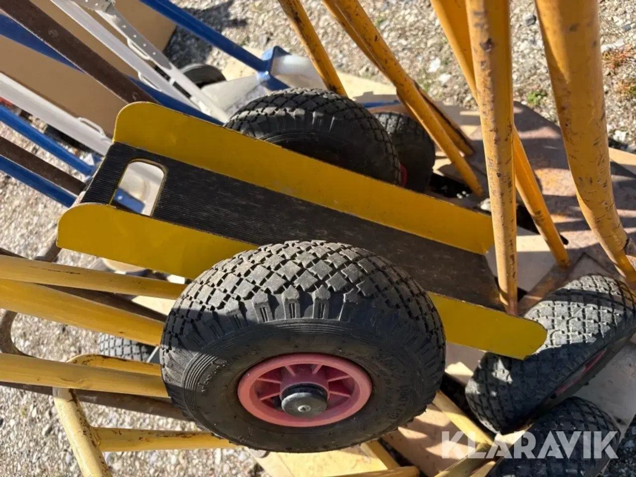 Billede 8 - parti sækkevogne og transportvogne