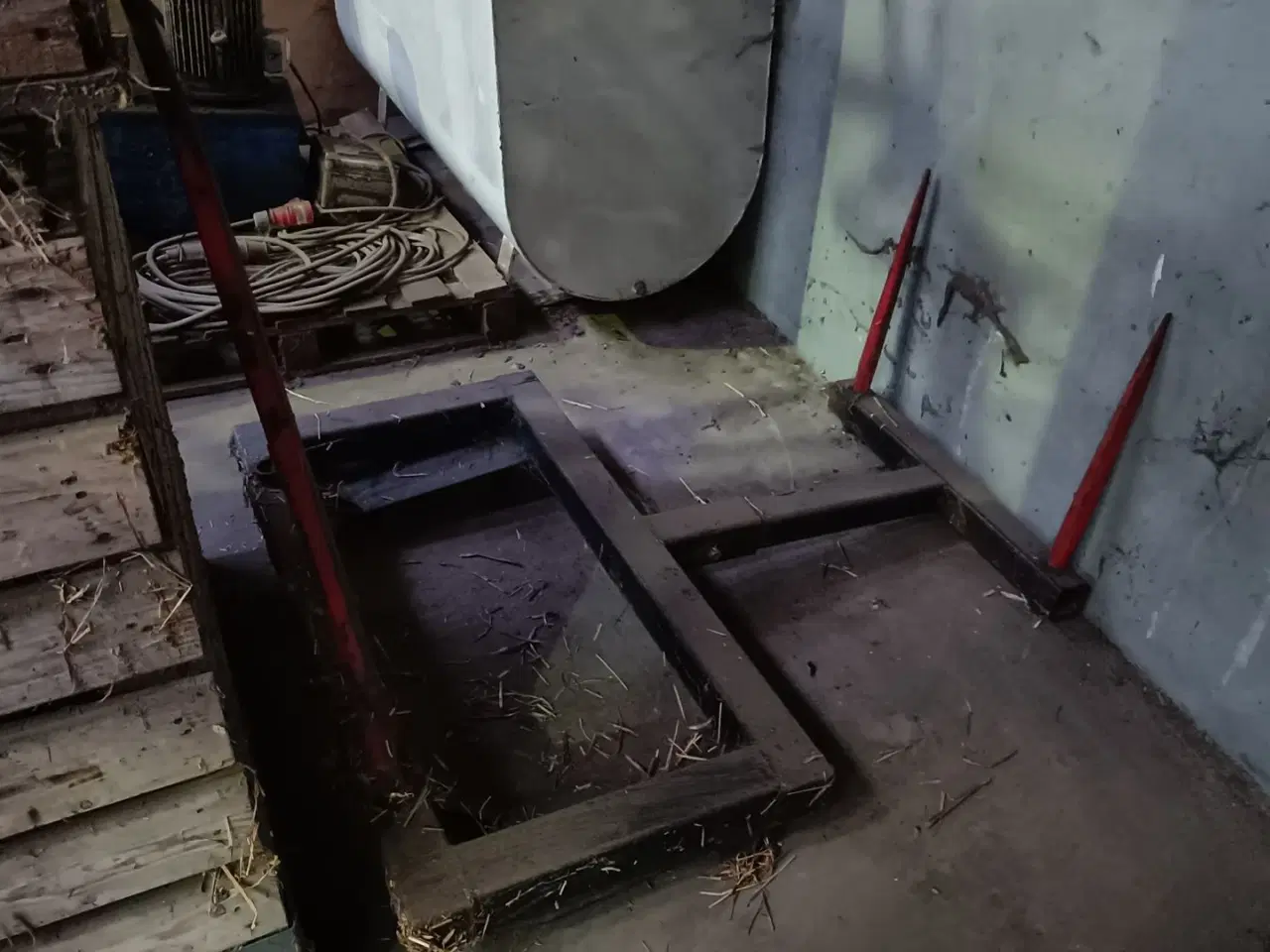 Billede 2 - - - - Halmspyd med euro beslag