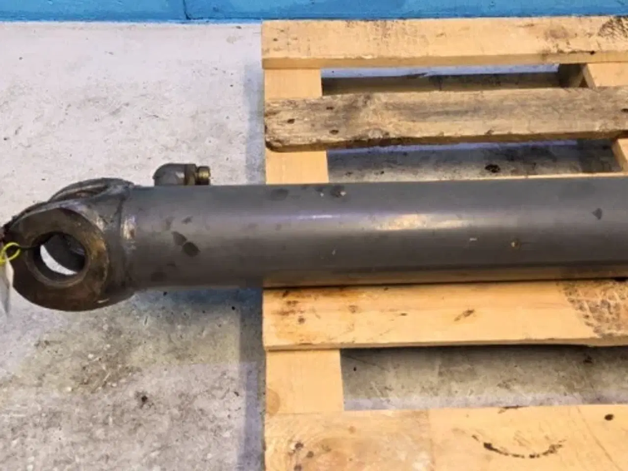 Billede 2 - New Holland LB115B Cylinder 87315531