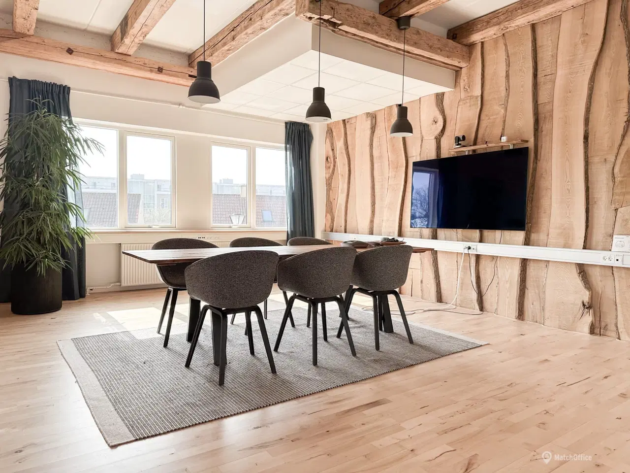 Billede 2 - Højloftet kontor med showroom, lounge eller let lager