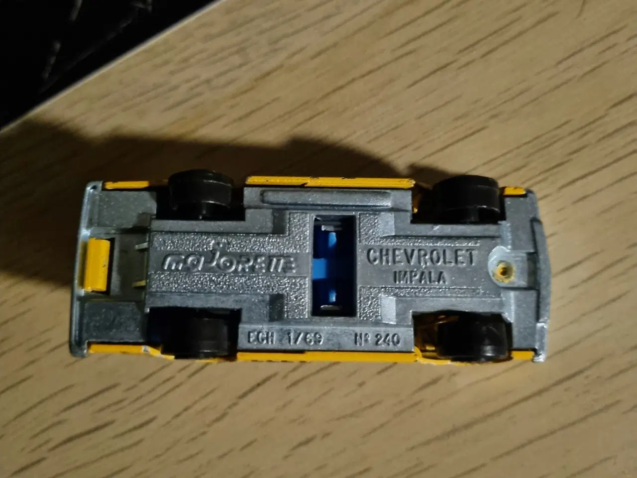 Billede 7 - Majorette Chevrolet Impala #240gul1:69 Diecast 3 T