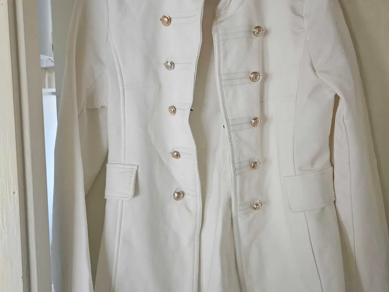 Billede 1 - BEAUTY Fashion hvid jakke, størrelse XL