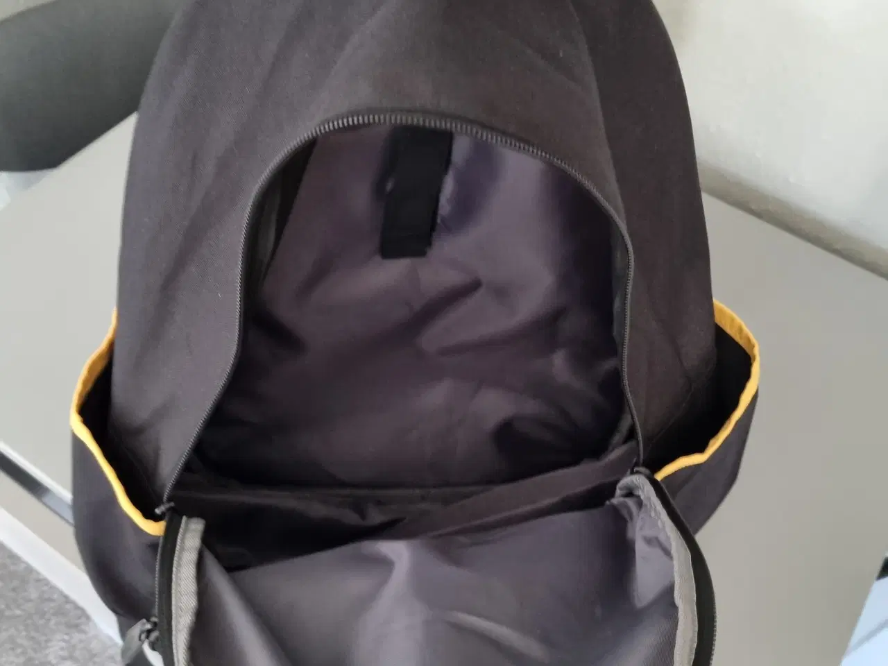 Billede 3 - CAT rygsæk sort/gul