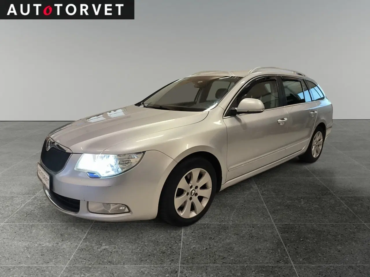 Billede 1 - Skoda Superb 1,6 TDi 105 Elegance Combi GreenLine