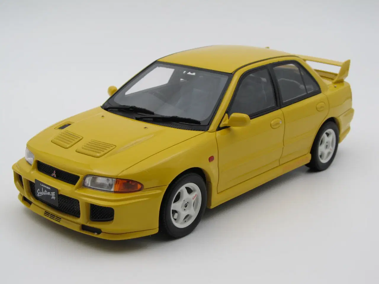 Billede 1 - 1995 Mitsubishi Lancer EVO III GSR  1:18 