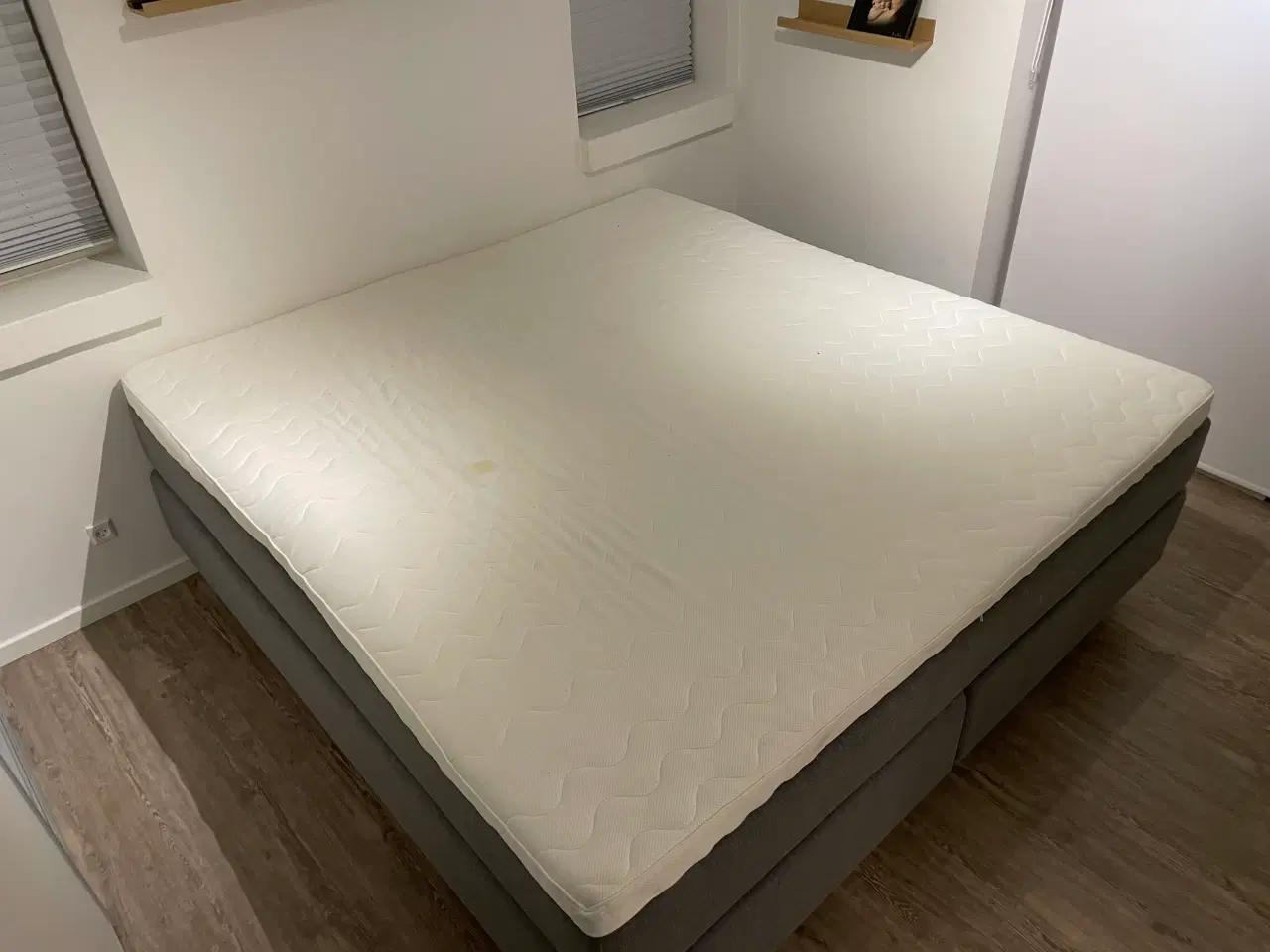 Billede 9 - Kontinentalseng 200x210 cm inkl. memory topmadras