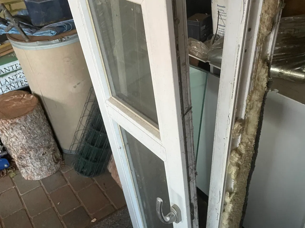 Billede 2 - Plast vindue med kip