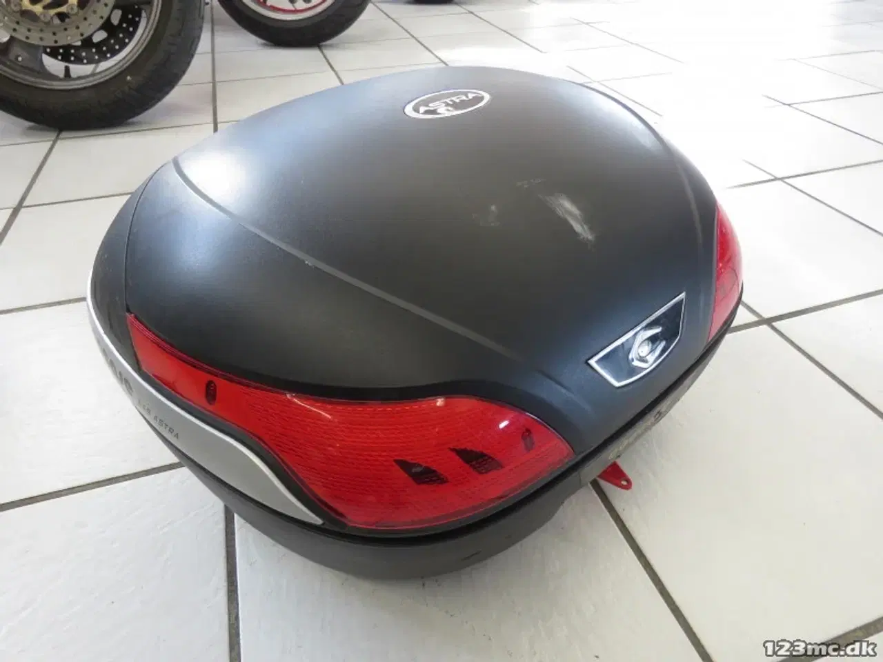 Billede 2 - Topboks m. topplade, Astra 48 L