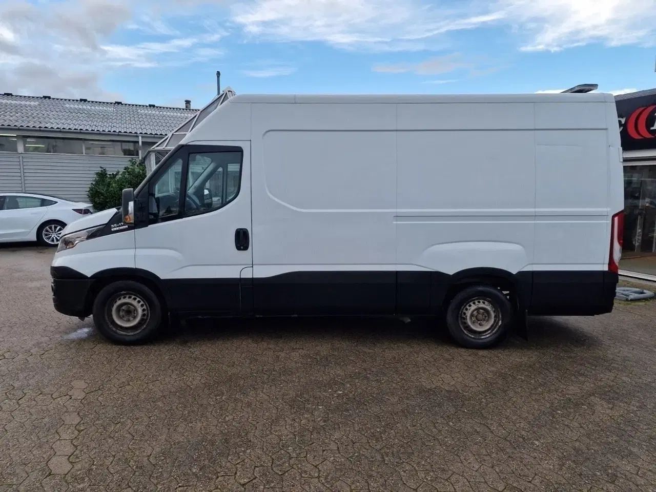 Billede 2 - Iveco Daily 3,0 35C17 12m³ Van