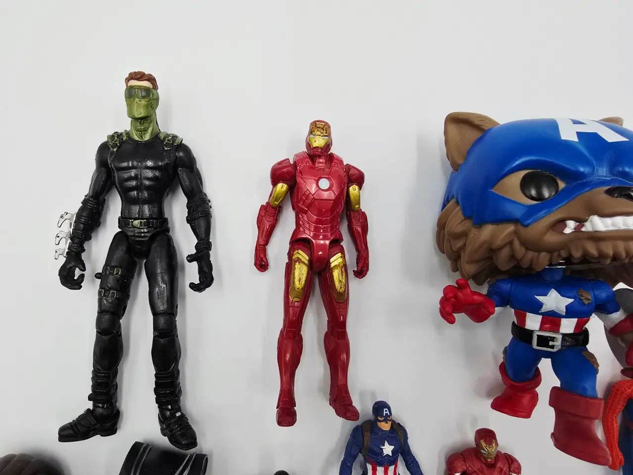 Billede 2 - Superhelte sælges samlet