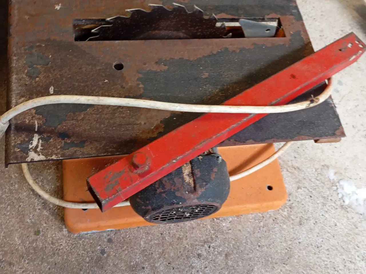 Billede 4 - Bordrundsav. 