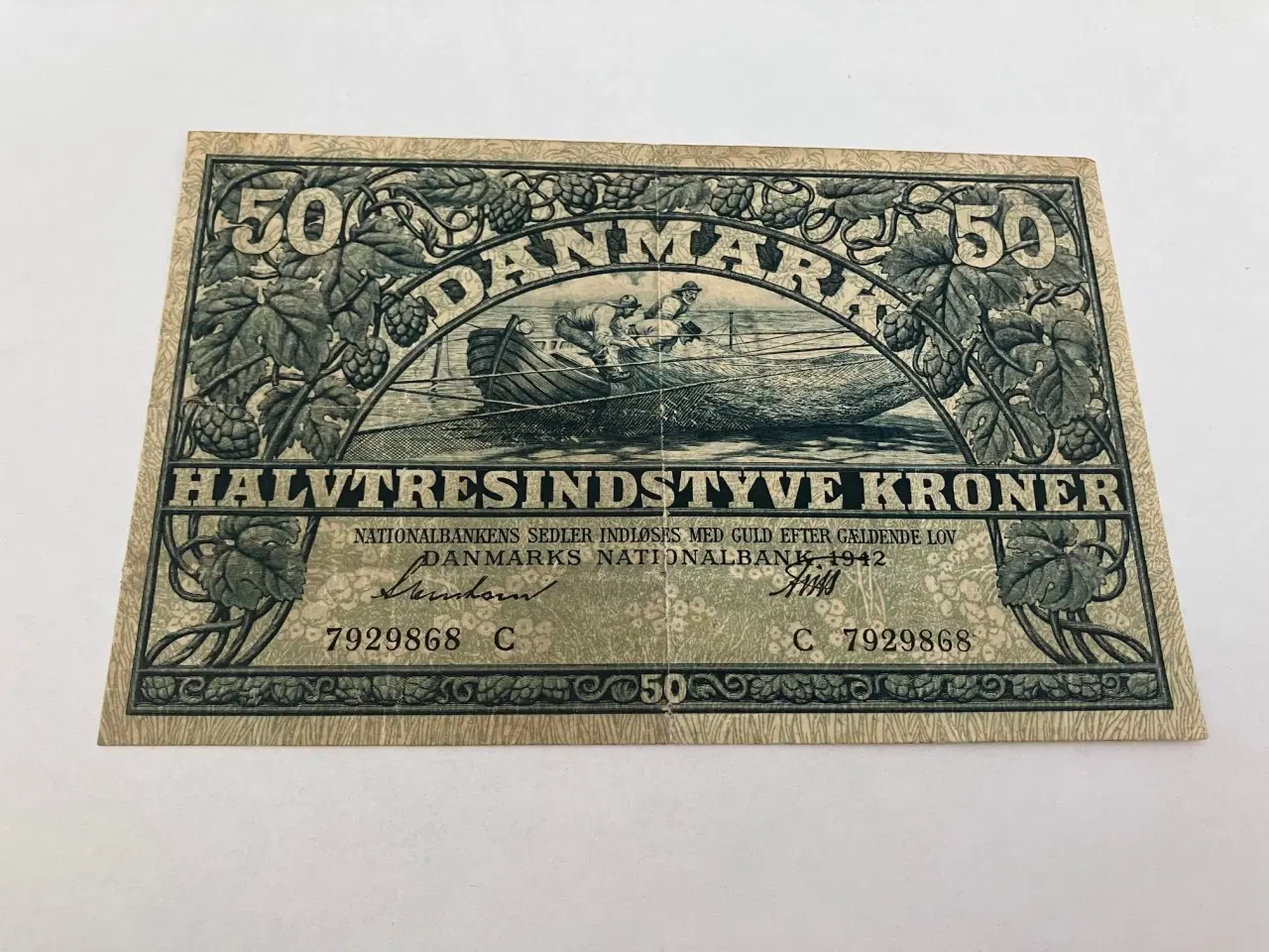 Billede 1 - 50 Kroner 1942 C - Folder og slid nederst