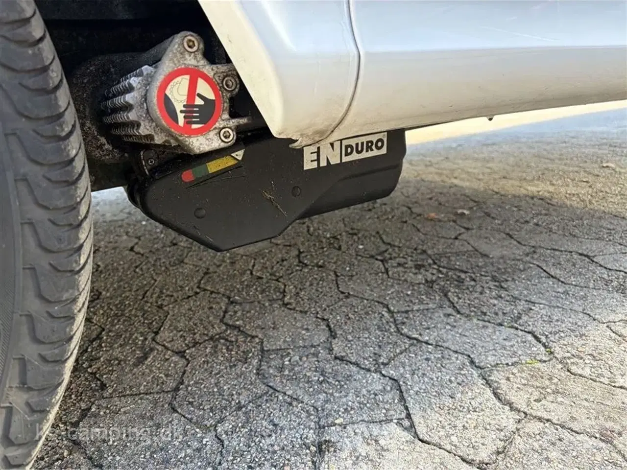 Billede 3 - 2016 - Kabe Classic 560 GLE KS Vintervogn med køjer og stor siddegruppe i front.