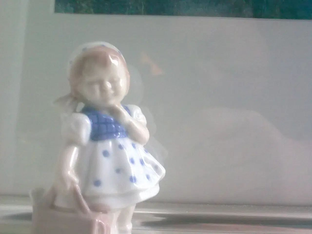 Billede 2 - Blåfrosne børn RETRO o.a. symbolsk Porcelæn