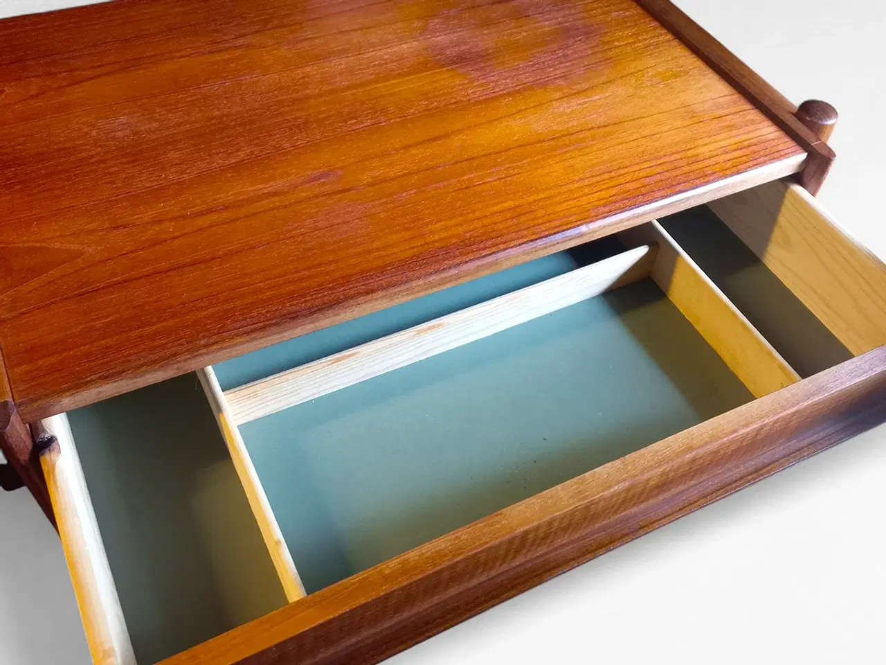 Billede 8 - Elegant Teak Sybord/Sidebord fra 1960’erne – Dansk