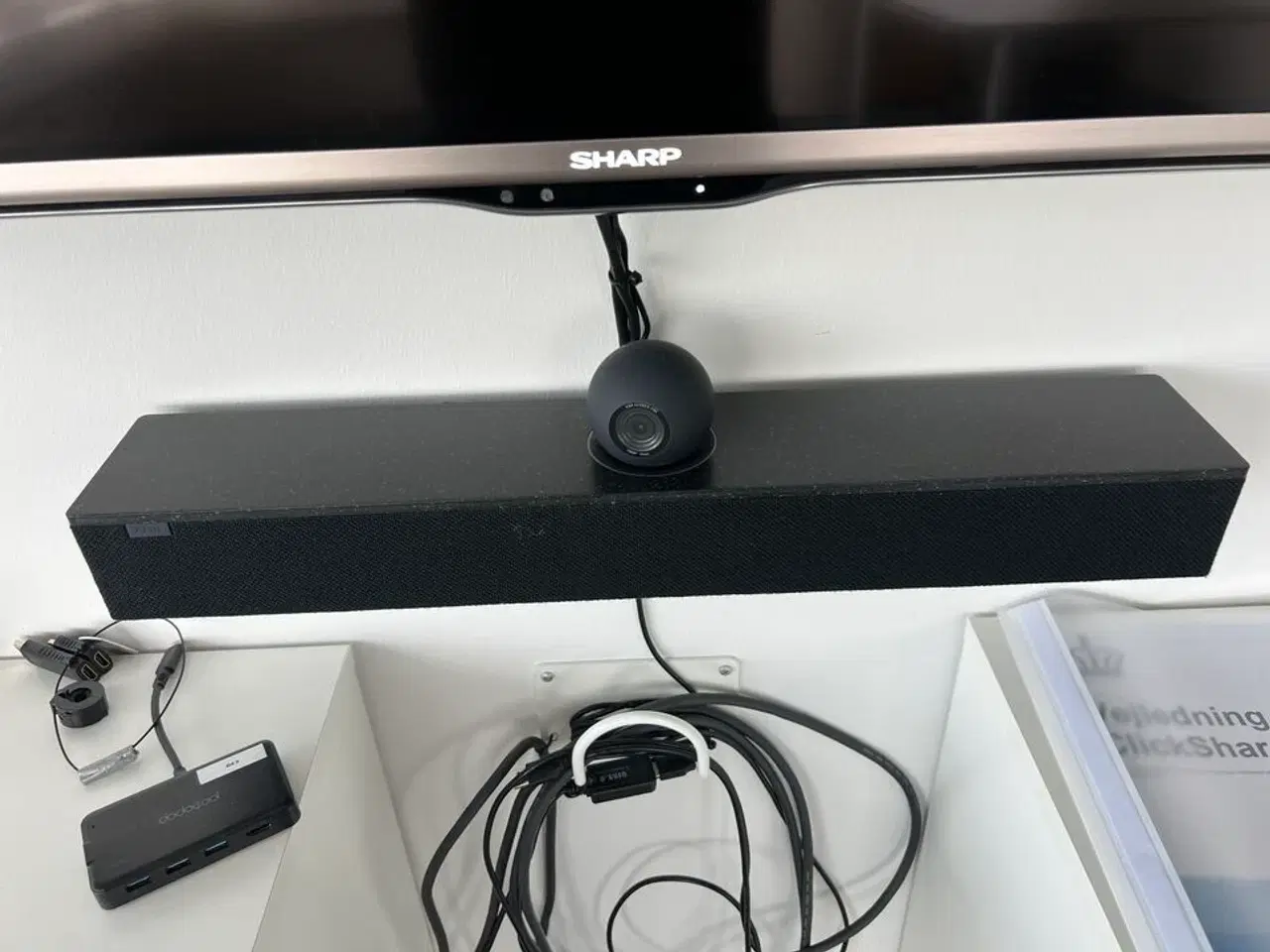 Billede 2 - 70" SHARP TV m. BRACO & AMX konferencesystemer