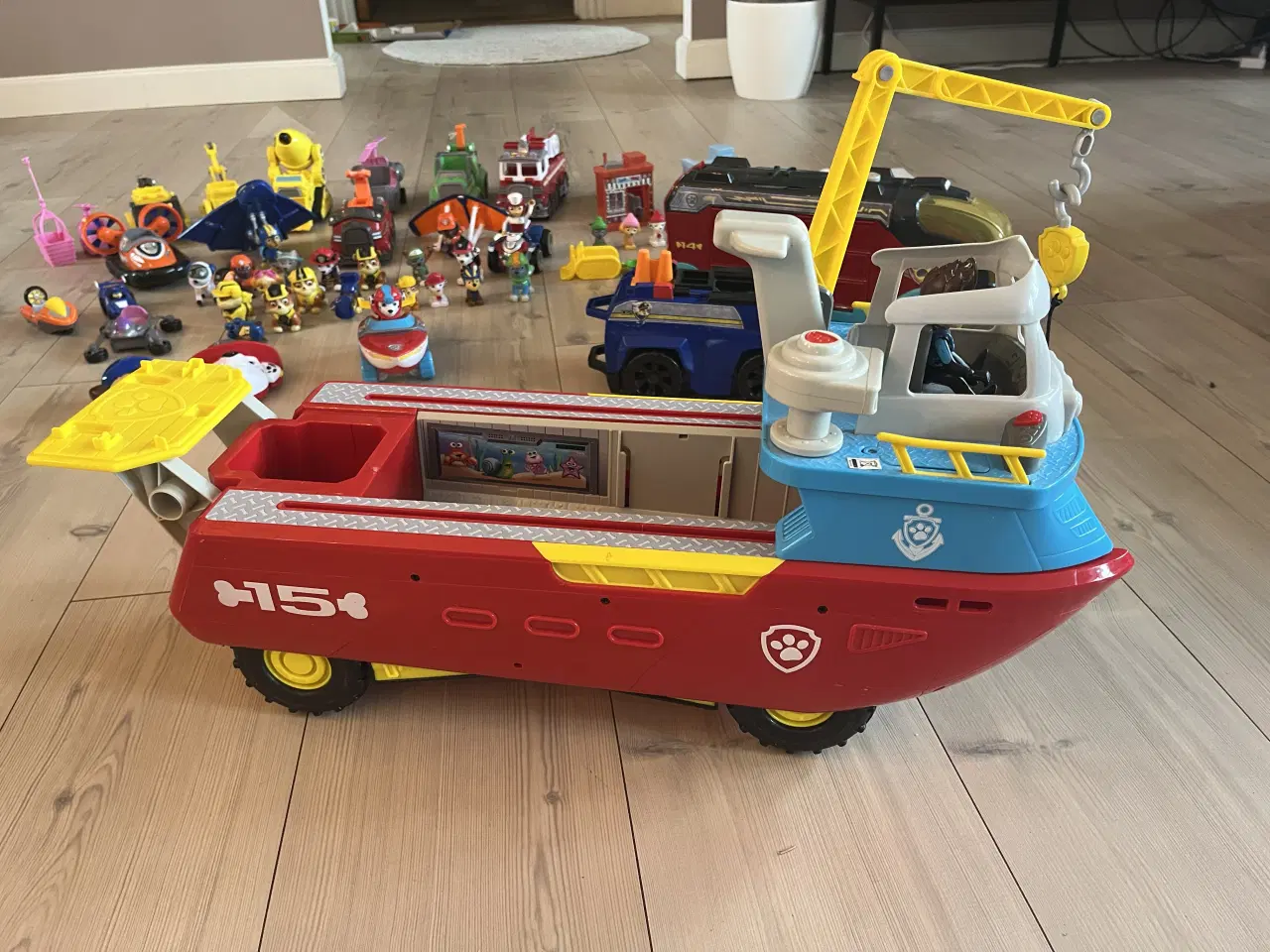 Billede 4 - Paw Patrol, figurer, biler, skib