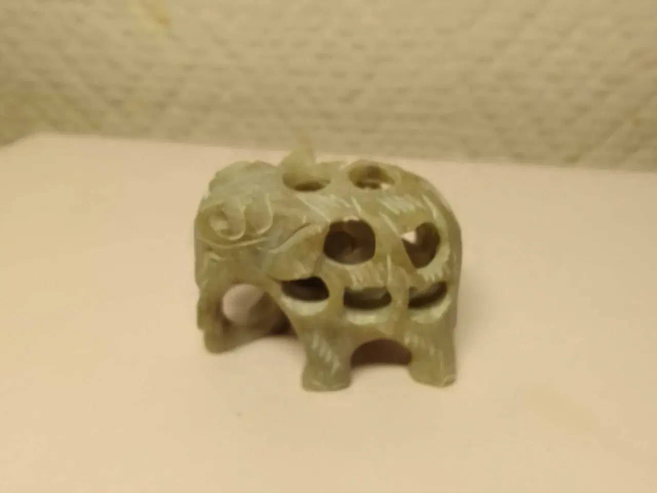 Billede 14 - Miniature elefant til fx sættekasse. I sten