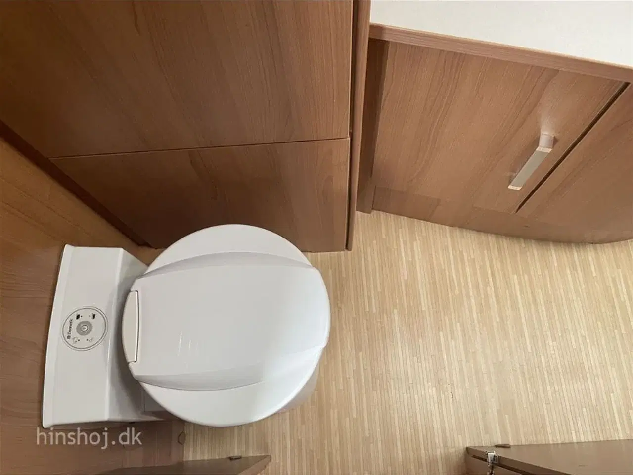 Billede 13 - 2009 - LMC Musica 560 D Alde   Dejlig vogn med rundsidegruppe og franskseng fra Hinshøj Caravan A/S