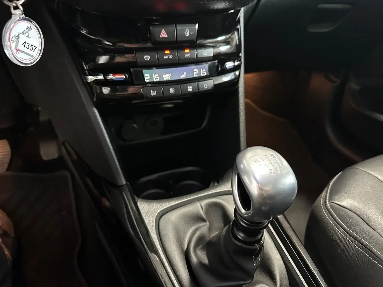 Billede 11 - Peugeot 2008 1,2 PureTech 130 Selection Sky Van
