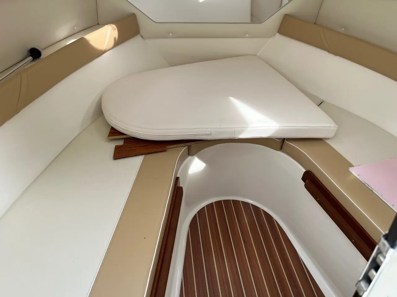 Billede 4 - Activ 540 Cruiser med 115 hk Mercury-EFI 4-takt 2,1L og 1500 kg Brenderup bådtrailer - Anvisningss..