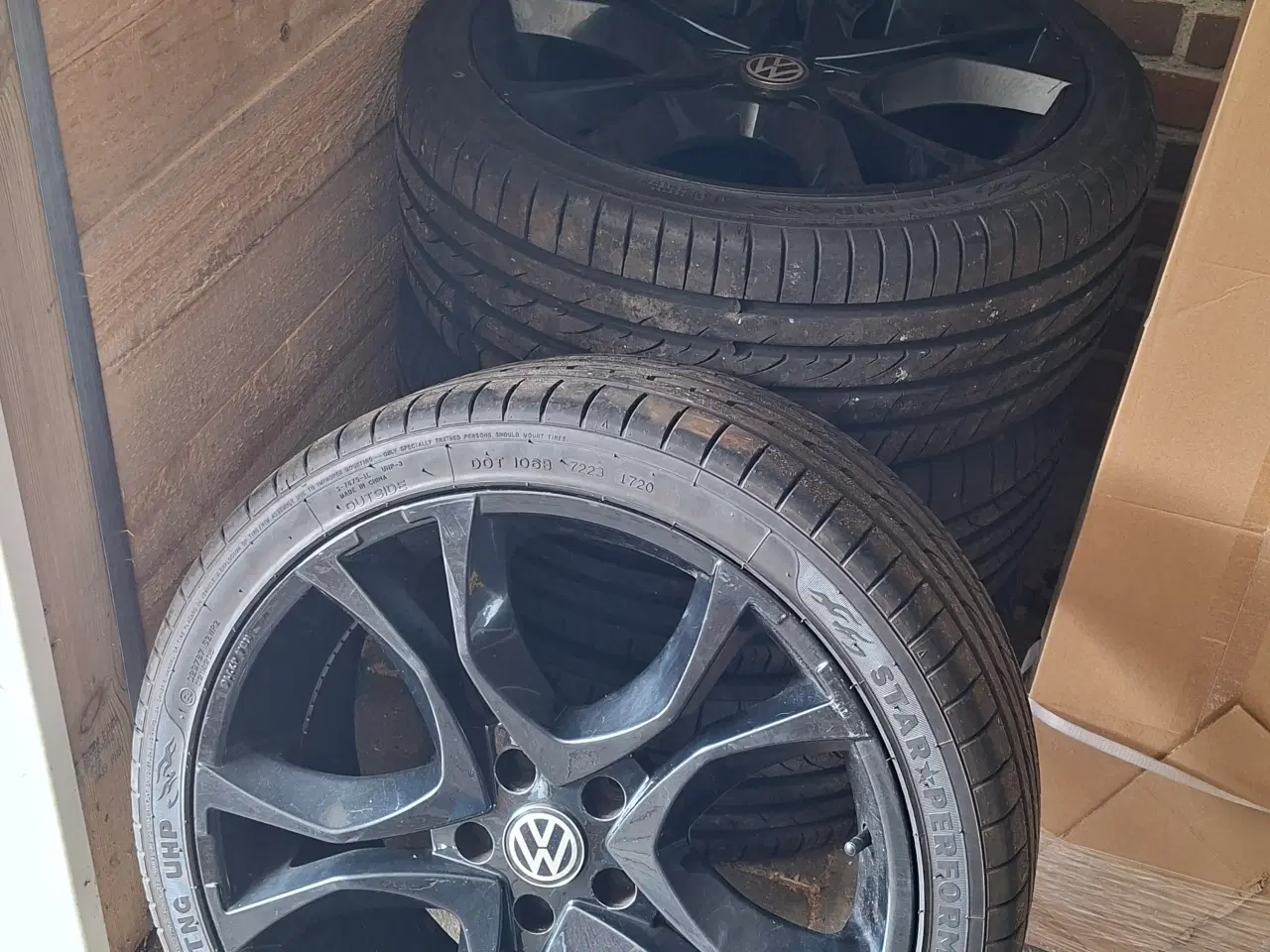 Billede 2 - 4 x VW 19" Alufælge med nye dæk 5 x 112