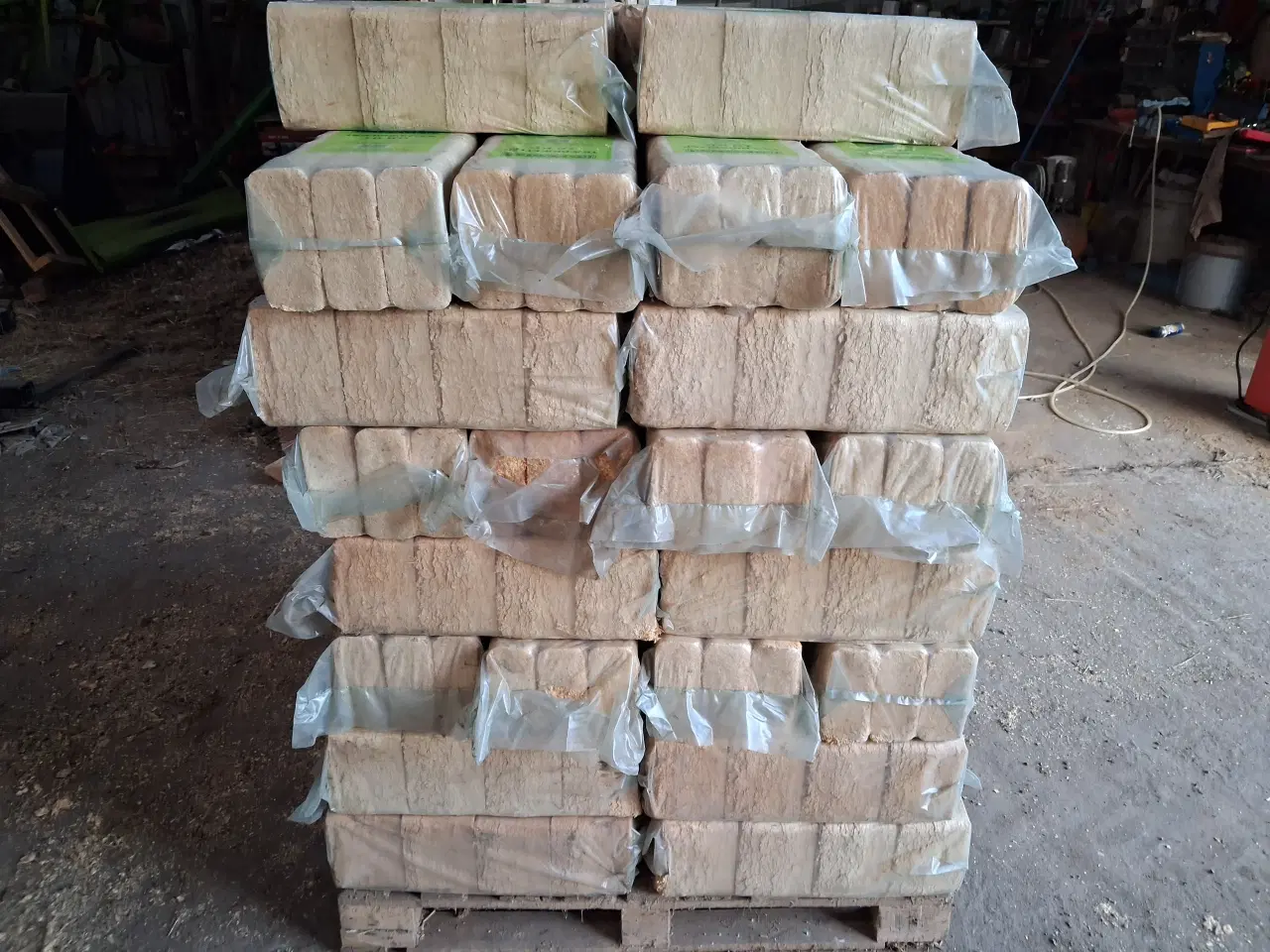 Billede 3 -  Træbriketter fra Rosager