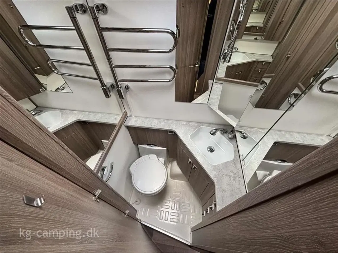Billede 12 - 2020 - Kabe Royal 560 GLE KS B2   Nordisk kvalitet, Enkeltsenge og det helt rigtige udstyr!