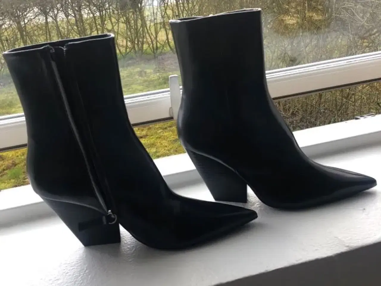 Billede 3 - Ny Sort Støvler fra Zara/ 40 storelse