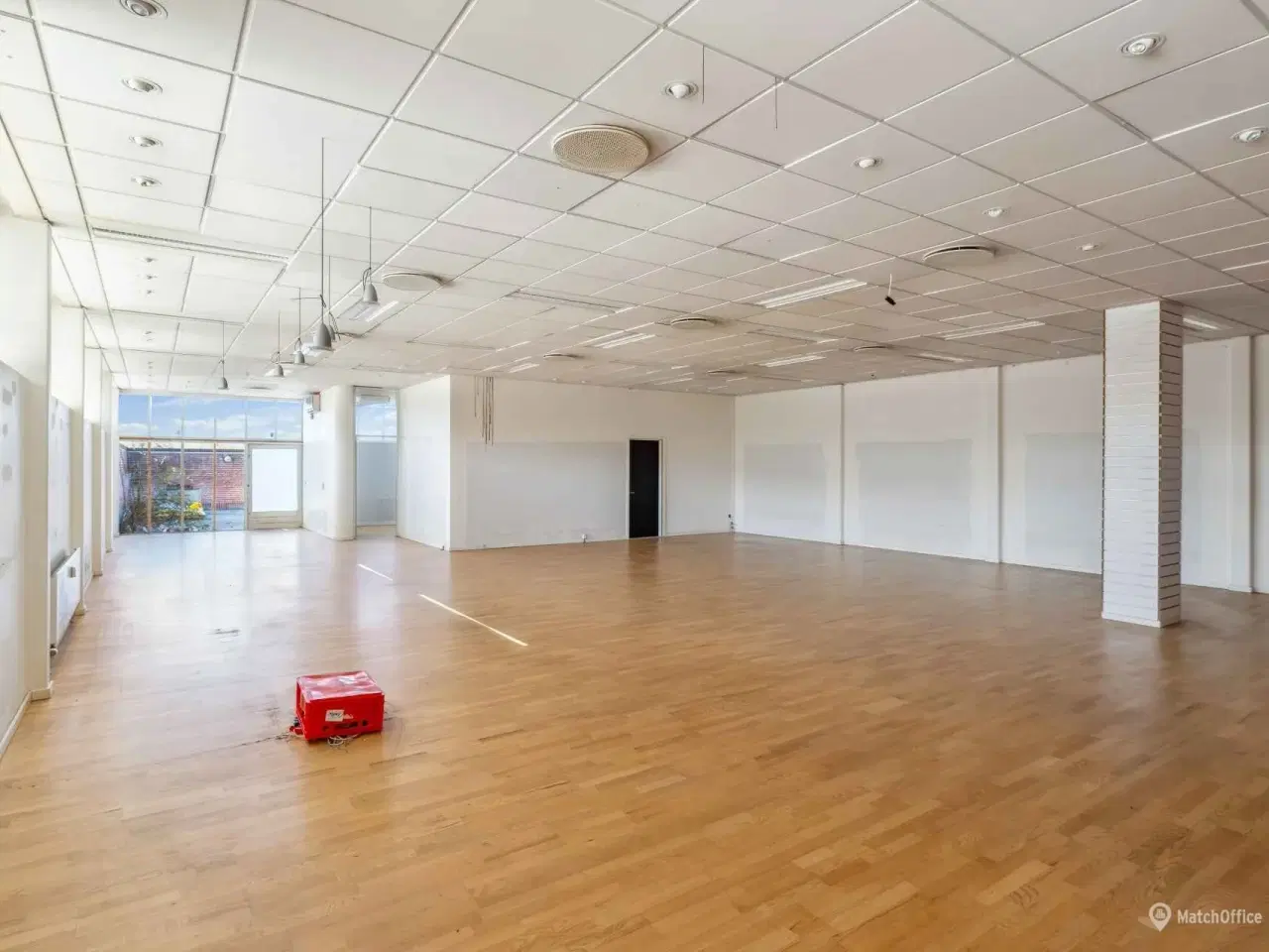 Billede 1 - Butikslokale - oplagt til cafe med udeservering