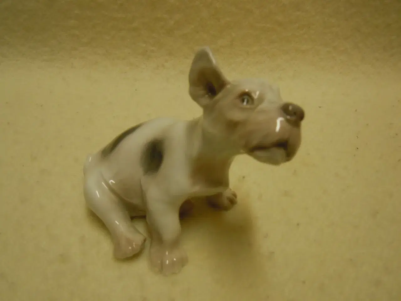 Billede 2 - Porcelæn hundefigurer B&G/KGL pr stk fra