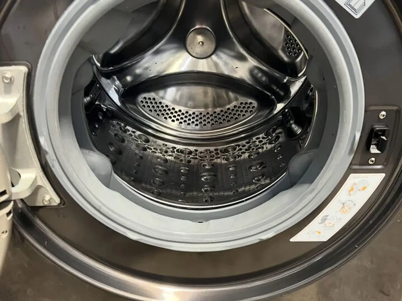 Billede 2 - LG - Vaskemaskine sortgrå