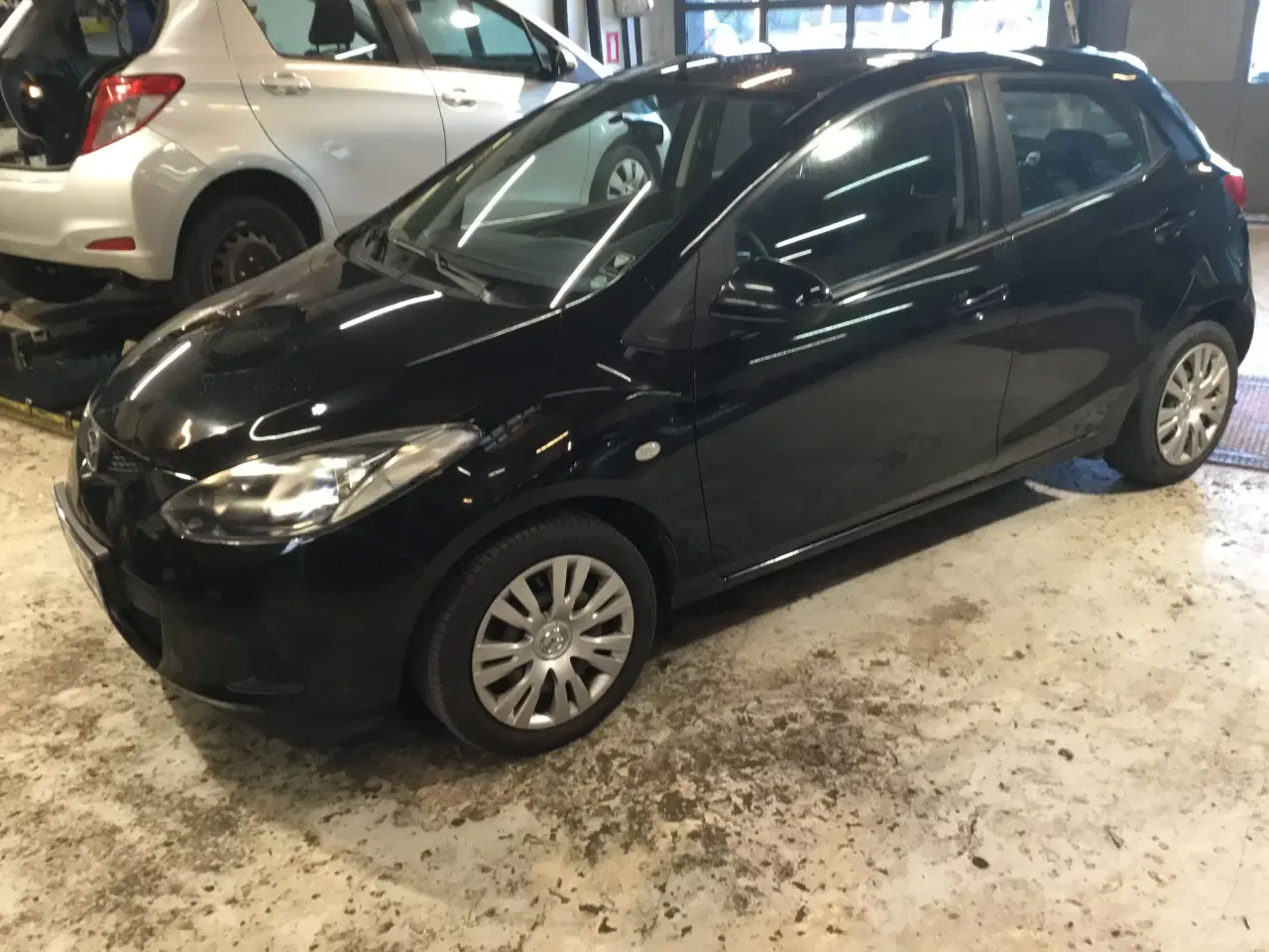 Billede 4 - Mazda 2 1,3 standa 5 dør holder syn 5/2026 køre ok