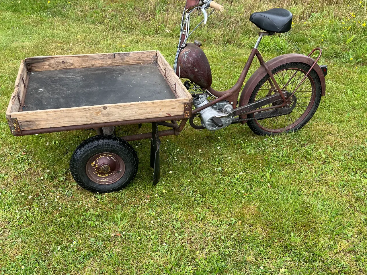Billede 1 - Flakmoped / ladknallert. 