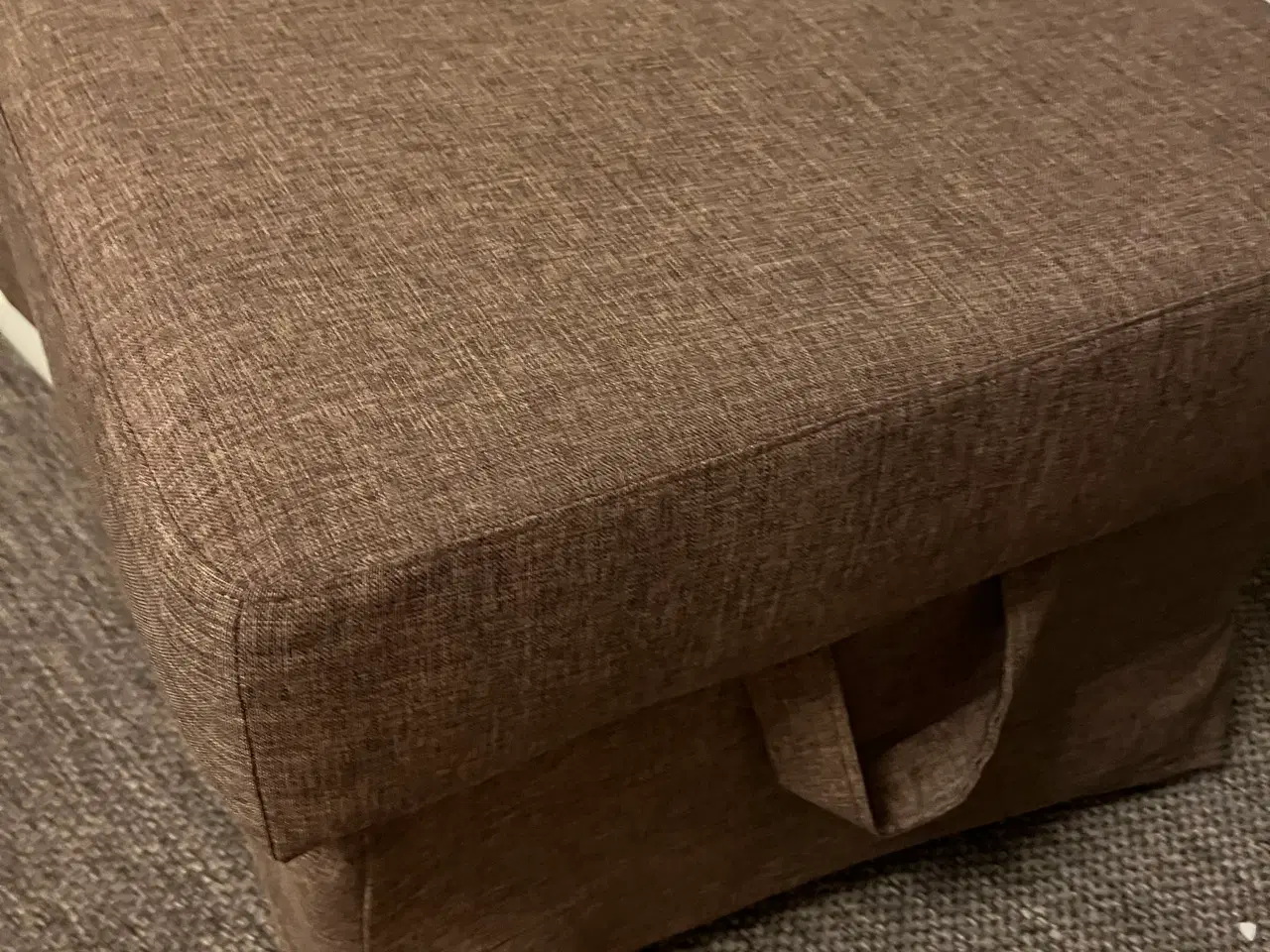 Billede 1 - taburet/puf med opbevaring