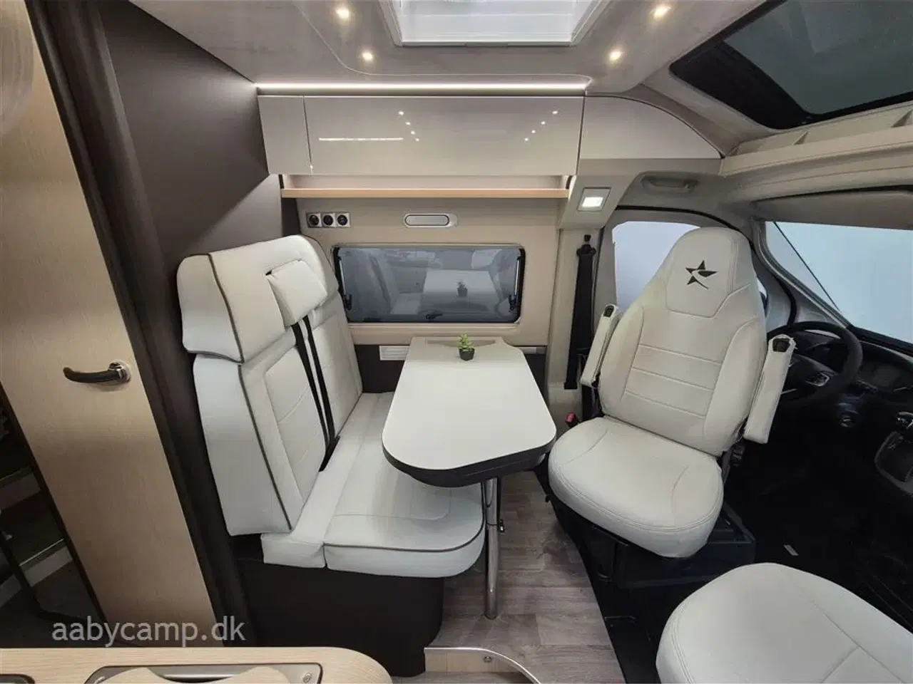 Billede 9 - 2026 - Autostar van 630LJ Design Edition   Luksus Van. Automatgaer. lædersæder.  Alufælge,  langsgående senge.