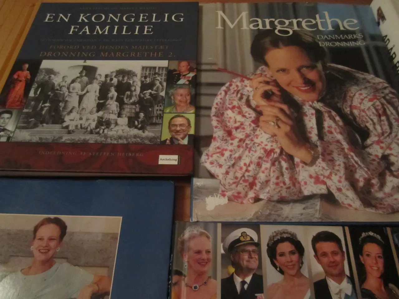 Billede 2 - Mange bøger om DRONNING MARGRETHE.