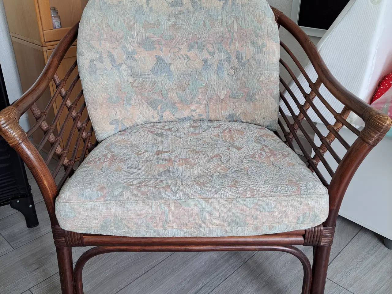 Billede 2 - Flot gammel lænestol 75x75x70