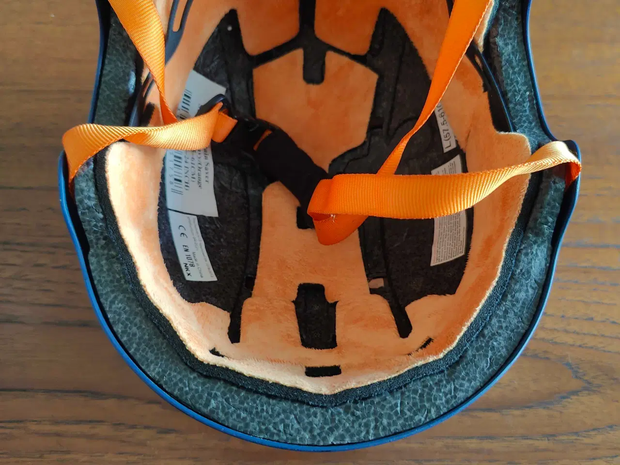 Billede 4 - NKX skaterhjelm str L