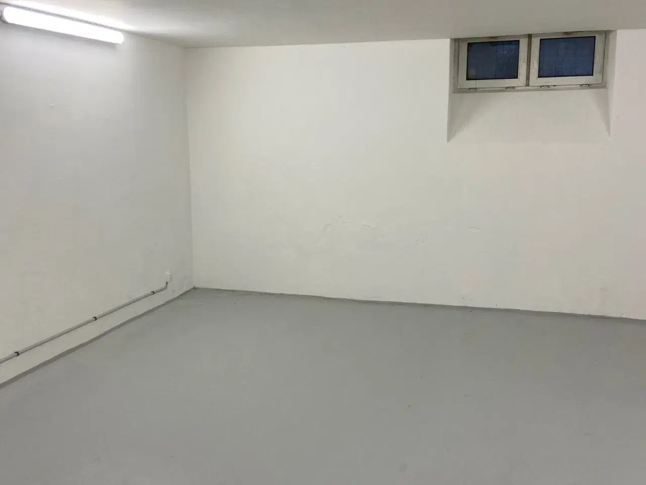 Billede 1 - Kælderlokale til leje centralt i Valby