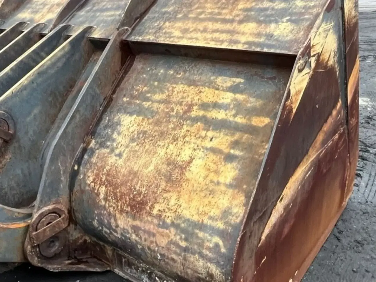 Billede 18 - Volvo L330D Stor ged med 16L motor med 496hk, skovl og centralsmørring.