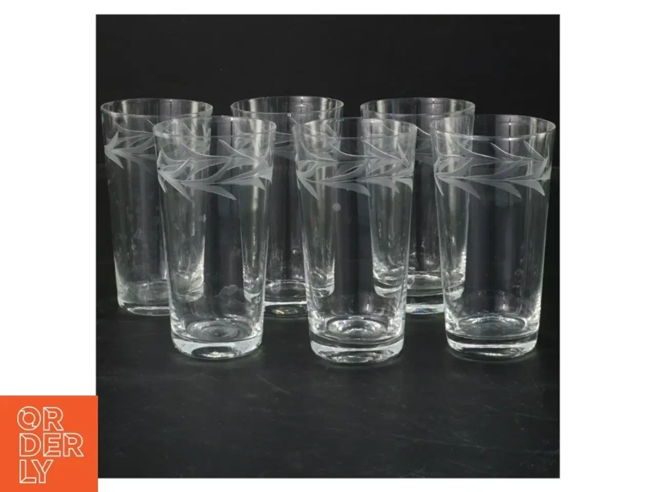 Billede 1 - Drikkeglas med dekorativt mønster (str. 10 cm. 6 styk)