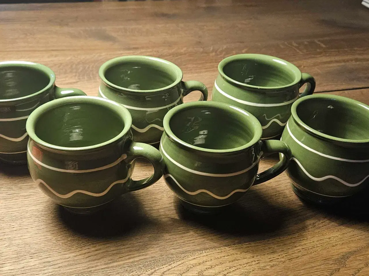 Billede 2 - Almuemalede keramikkrus