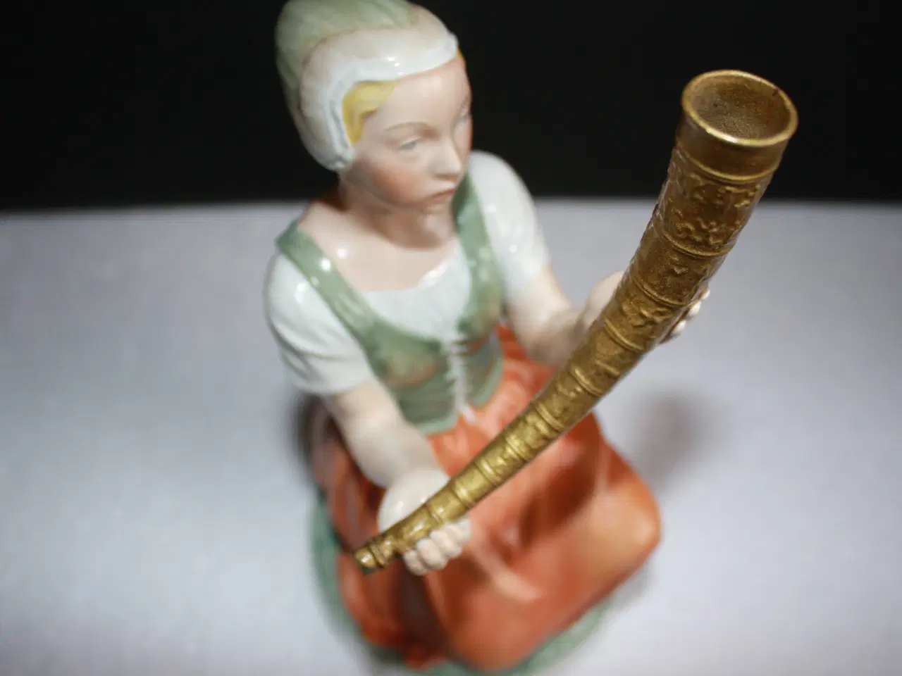 Billede 14 - Pige med guldhorn, Royal copenhagen
