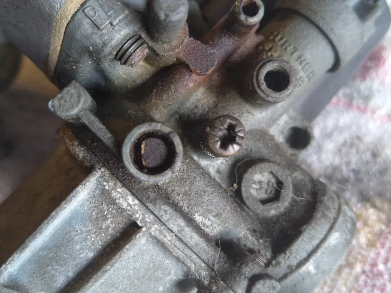 Billede 2 - Peugeot Speedfight Karburator og studs