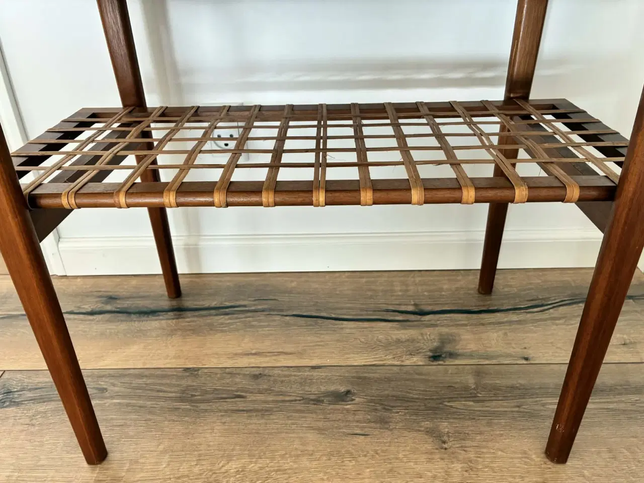 Billede 3 - Teak sofabord / sidebord med flet - flot stand